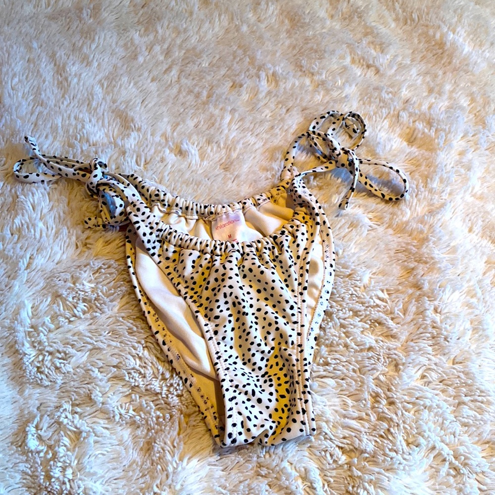 Bikini bottoms